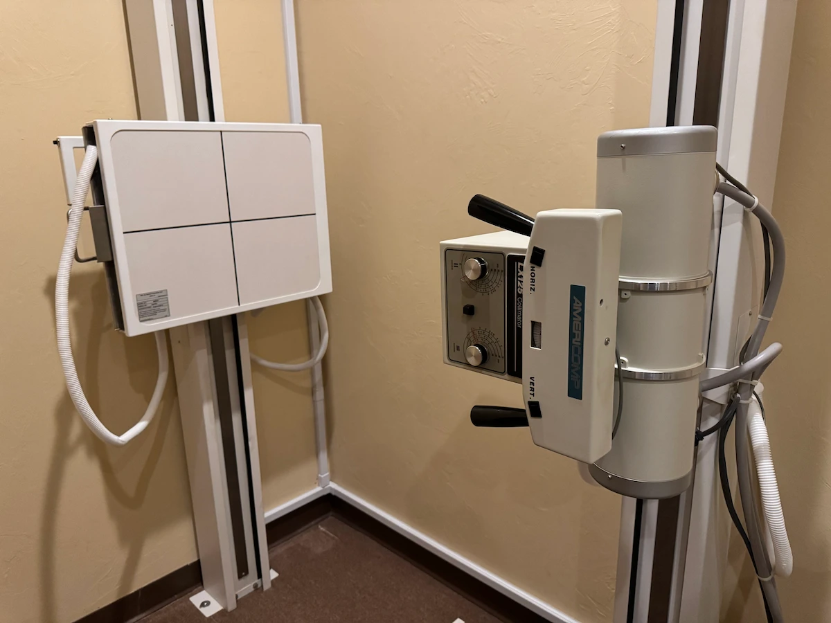 Family Tree Chiropractic Xray Machine